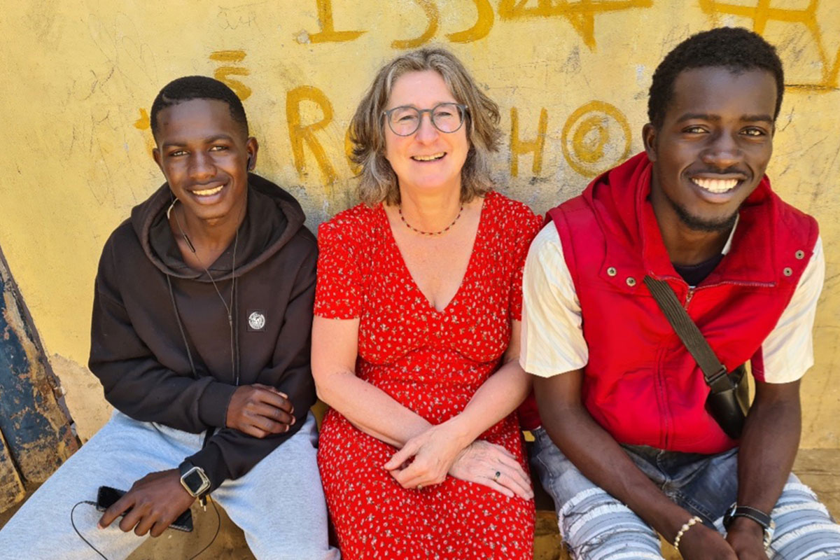 Bouya (Lamines Neffe, links) und Lamine